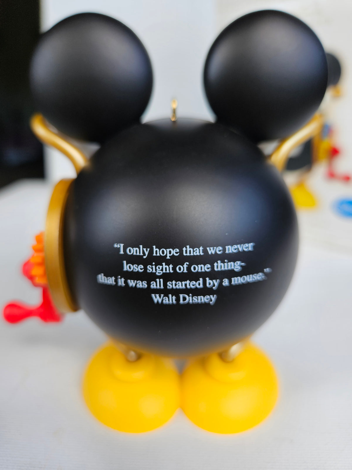 Mickey Mouse Flip‑Card Viewer (Mechanical Toy)