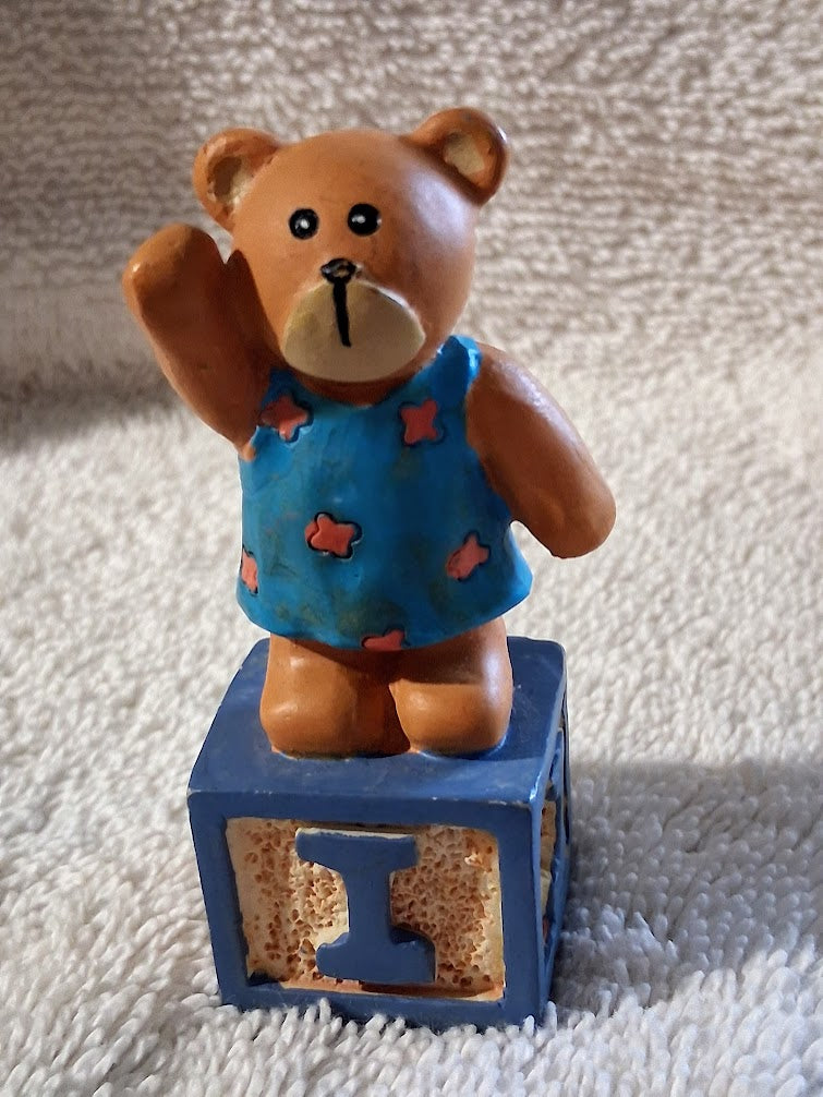 Boyds Bears Resin Alphabet Block Bear – I is for Iris