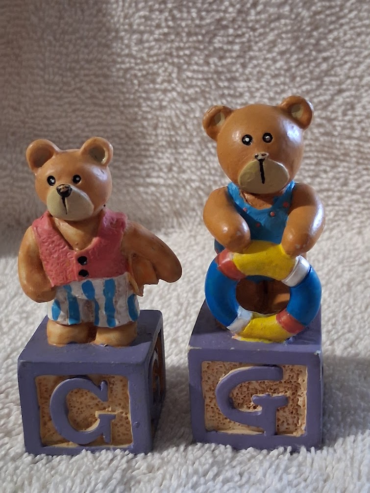 Boyds Bears Resin Alphabet Block Bear – G is for Gabrielle – Angel Bear – Letter G Figurine