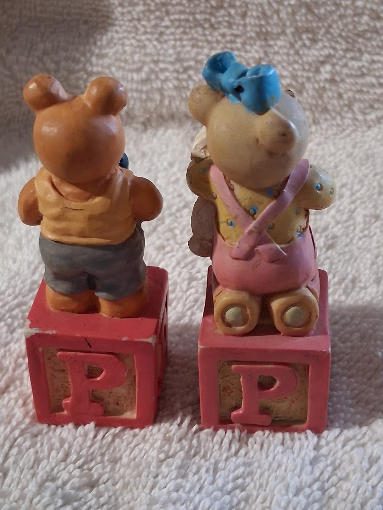 Boyds Bears Resin Alphabet Block Bear – P is for Parker – Heart Bear – Letter P Figurine
