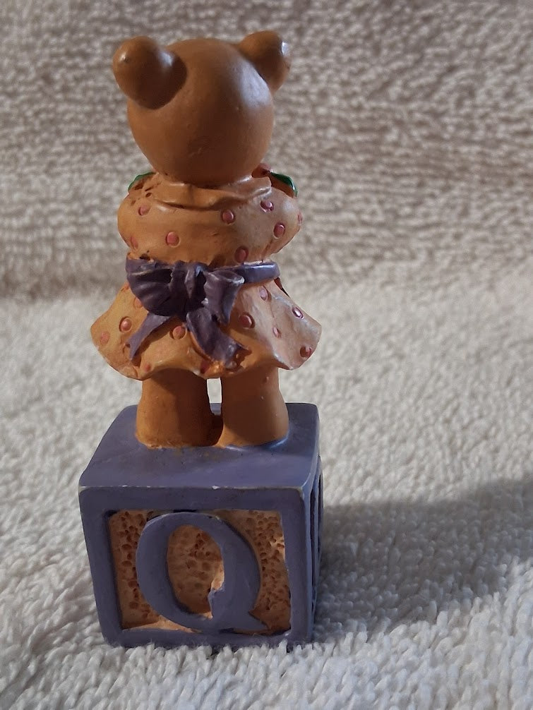Boyds Bears Resin Alphabet Block Bear – Quincy - Letter Q